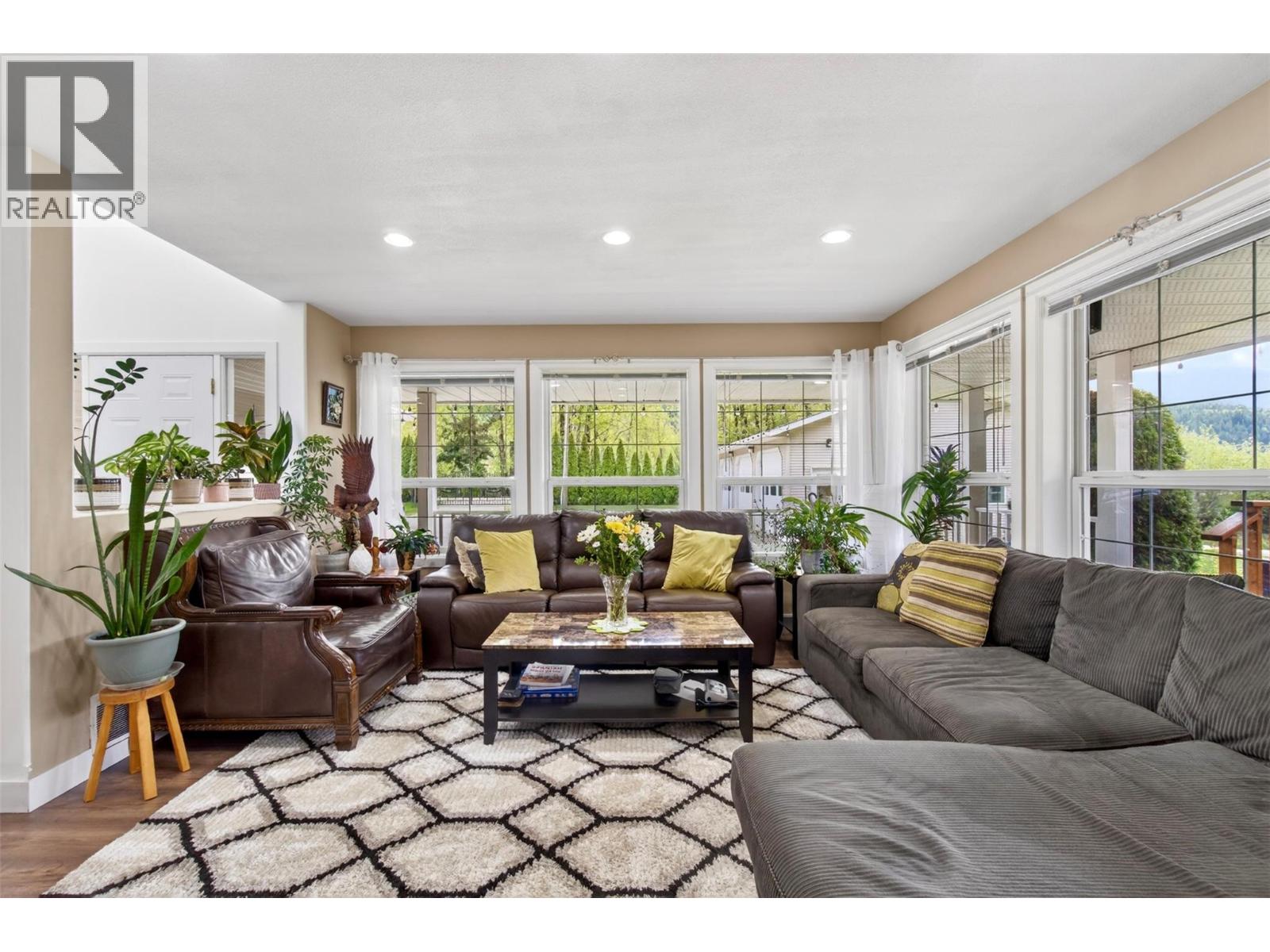 2069 Solsqua Road, Sicamous