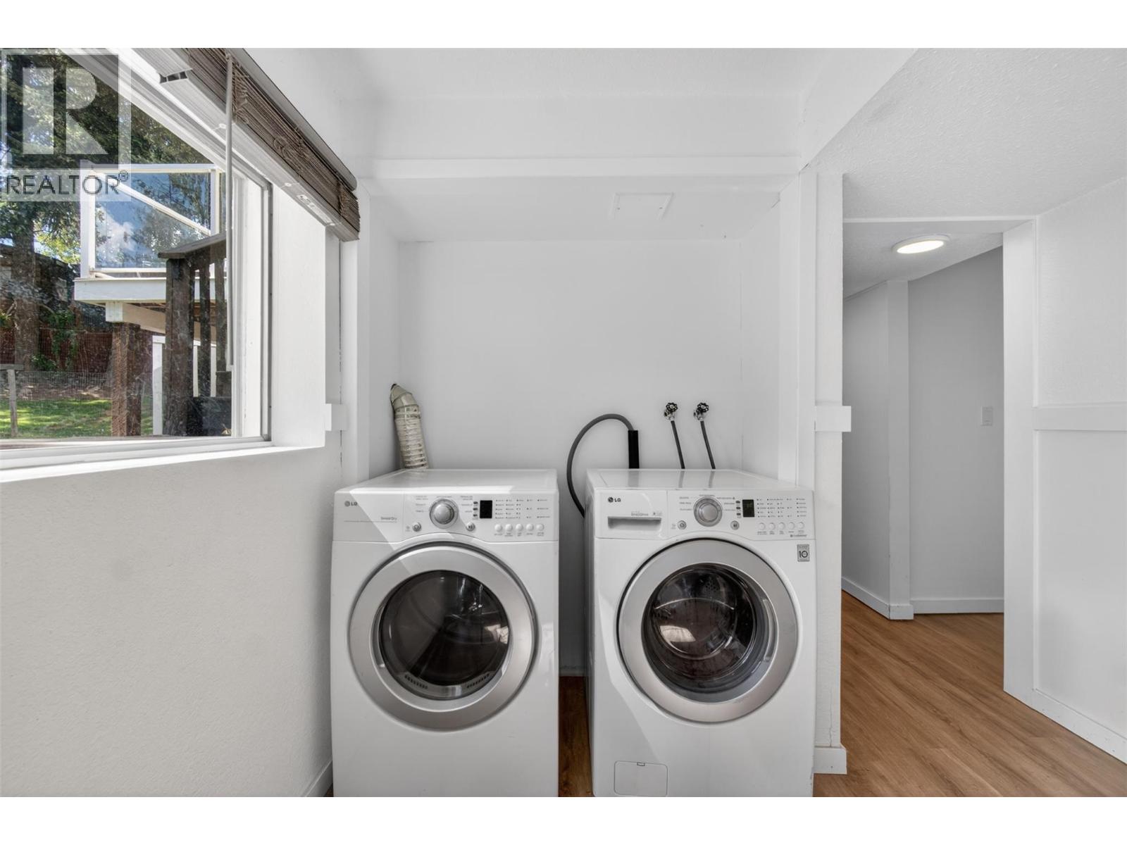 2354 Forest View Place, Blind Bay