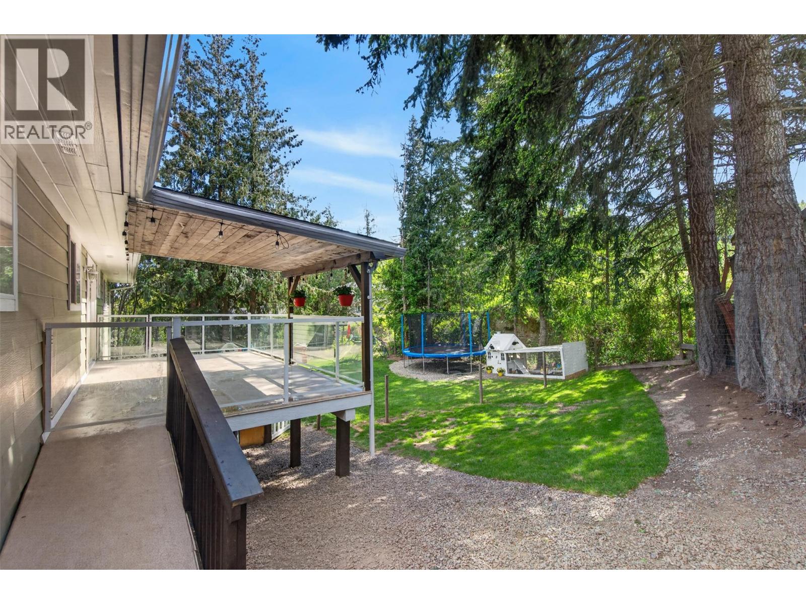 2354 Forest View Place, Blind Bay