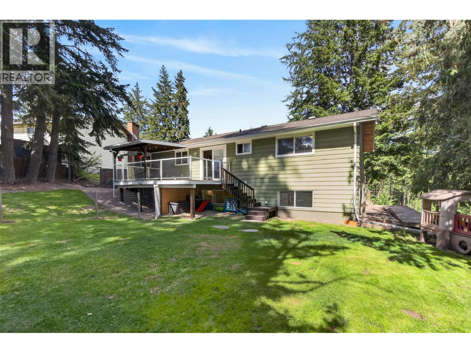 2354 Forest View Place, Blind Bay
