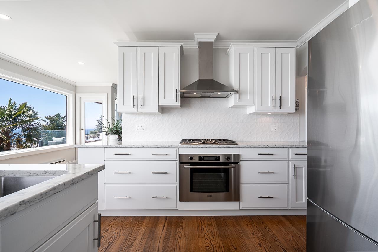 14535 SUNSET DRIVE, White Rock