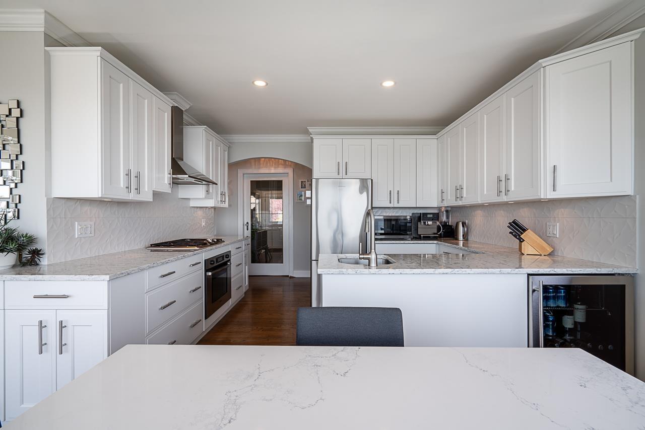 14535 SUNSET DRIVE, White Rock