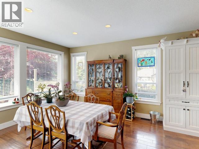 7166 KEMANO STREET, Powell River