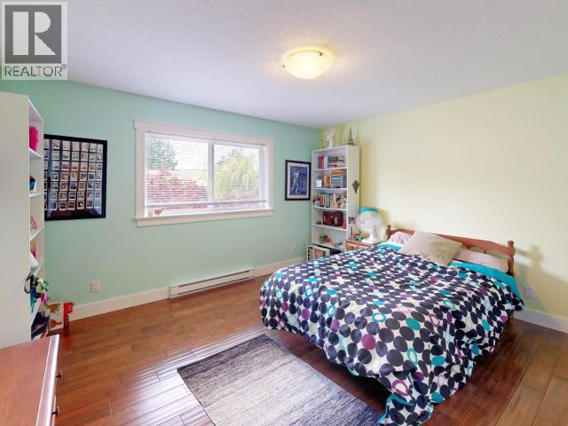 7166 KEMANO STREET, Powell River