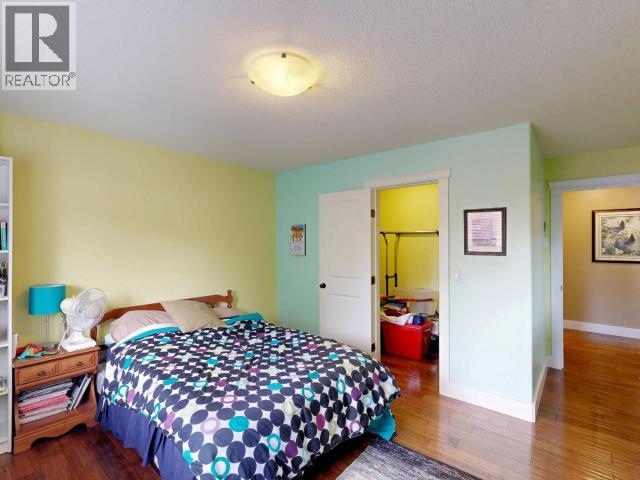 7166 KEMANO STREET, Powell River