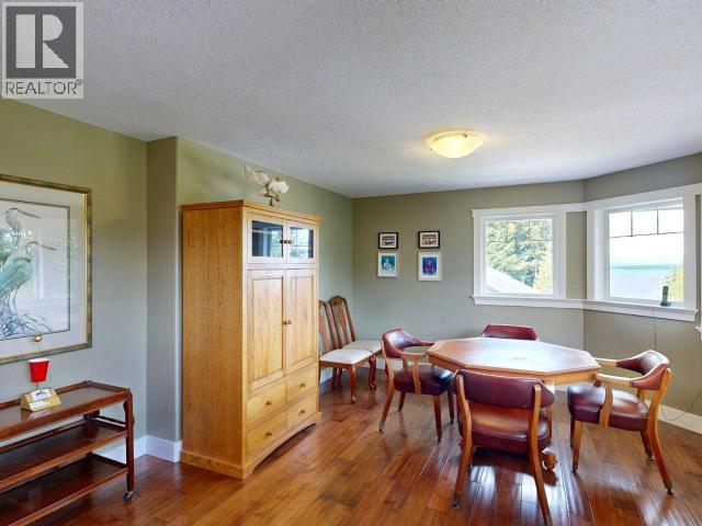 7166 KEMANO STREET, Powell River