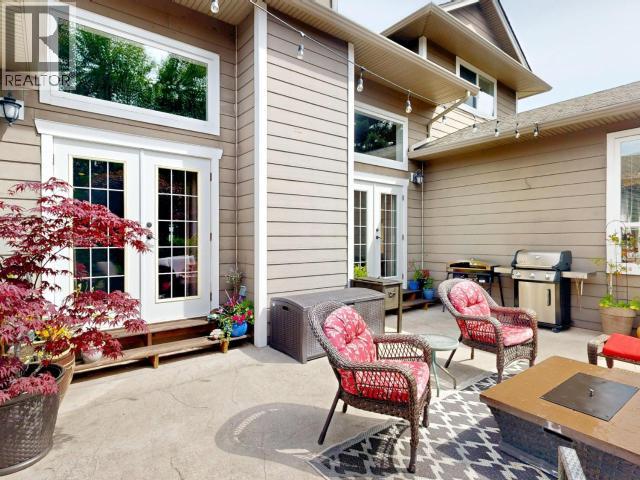 7166 KEMANO STREET, Powell River