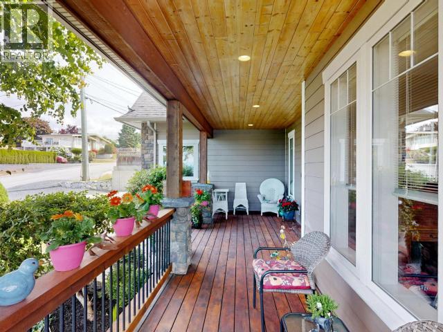 7166 KEMANO STREET, Powell River