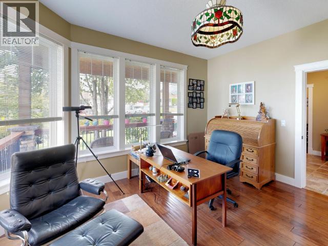 7166 KEMANO STREET, Powell River