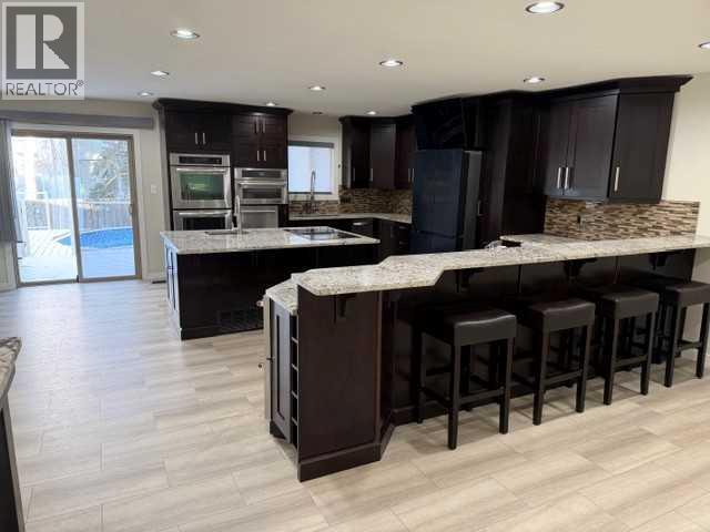 Kitchen Dining 1