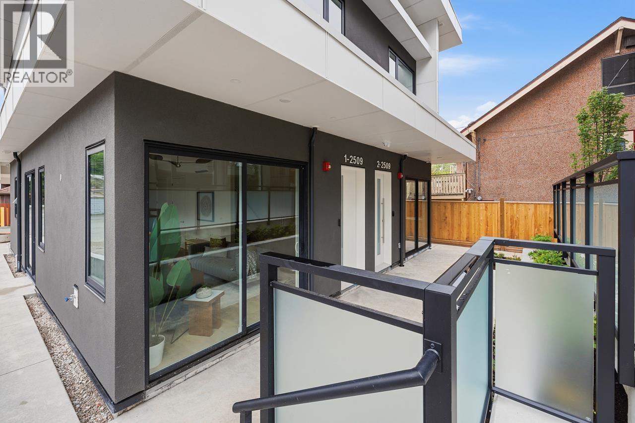 1 2509 KITCHENER Street - photo 2