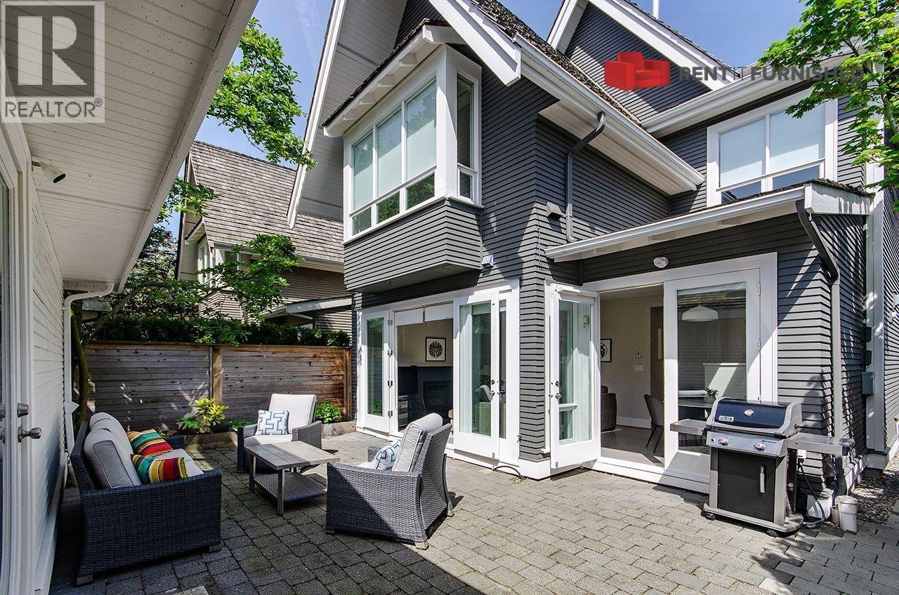 Duplex 2964 POINT GREY Road - main photo