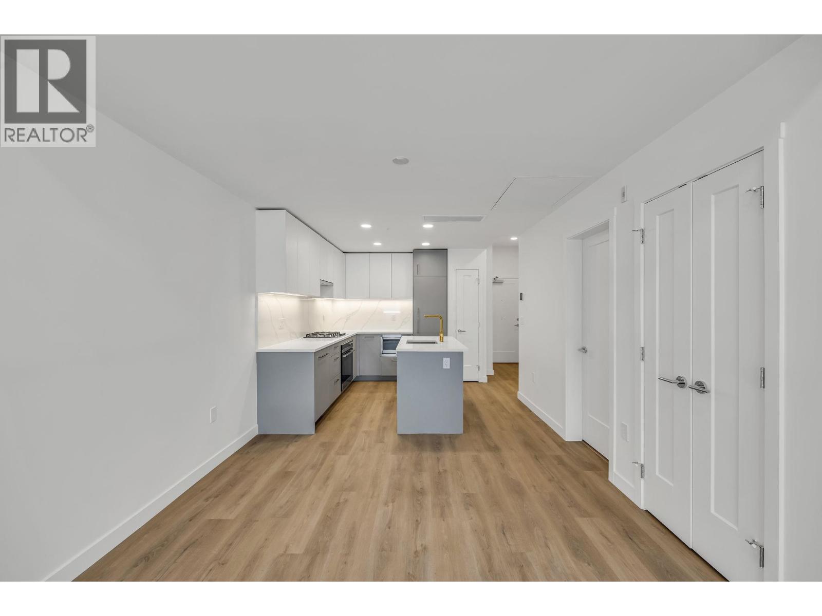313 375 CLAYTON STREET, Coquitlam