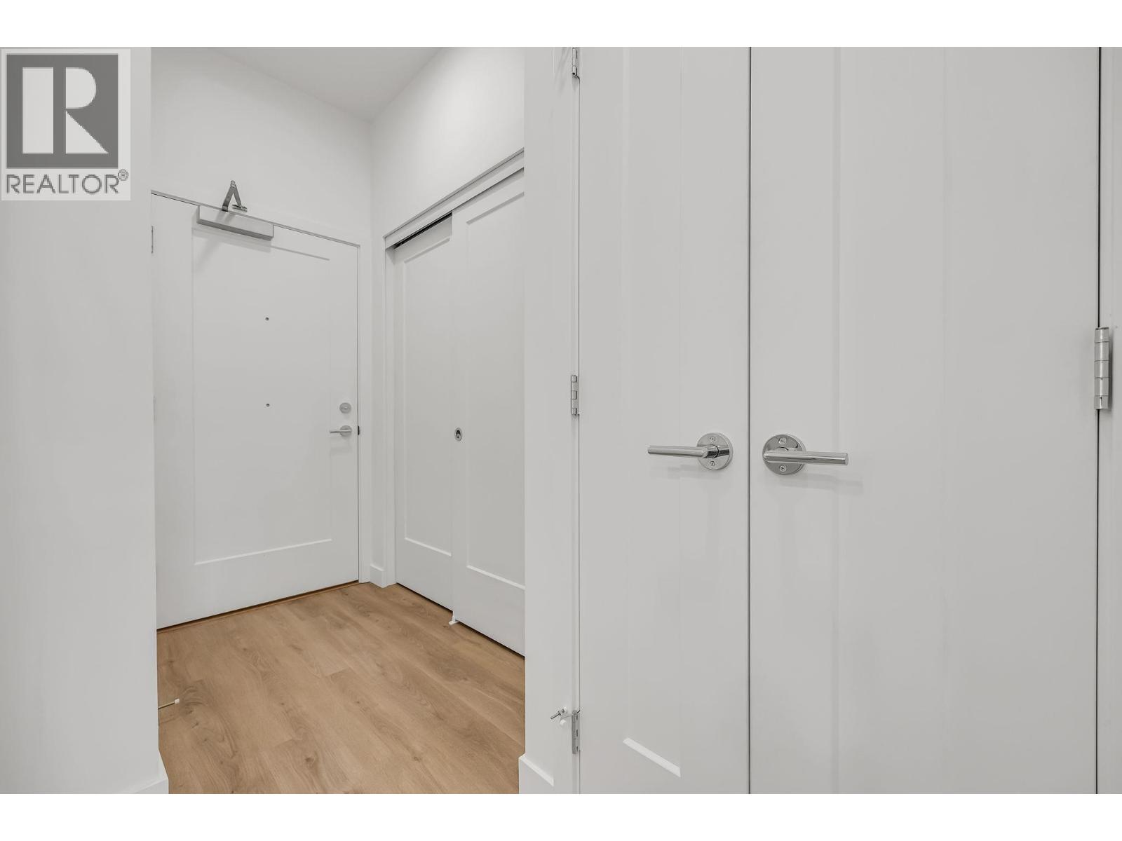 313 375 CLAYTON STREET, Coquitlam