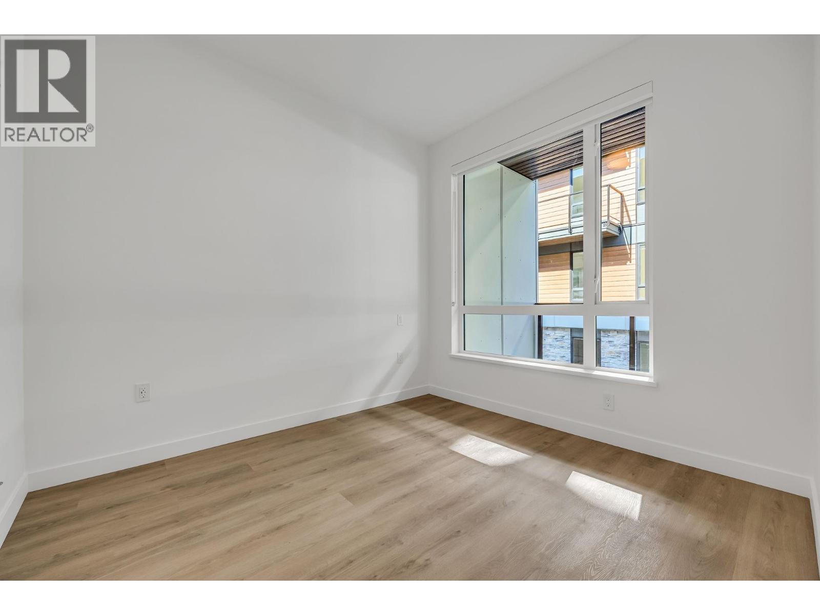 313 375 CLAYTON STREET, Coquitlam