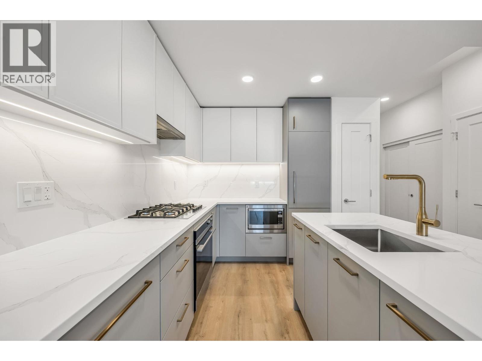 313 375 CLAYTON STREET — photo 2