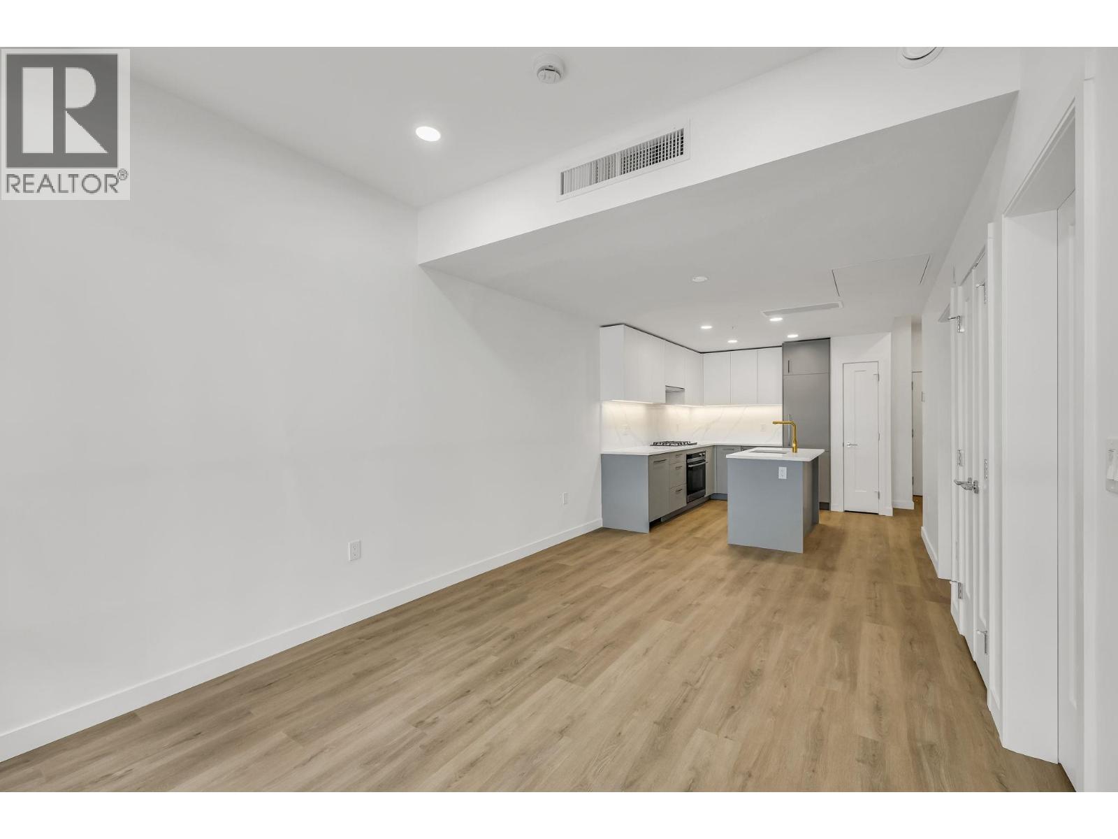 313 375 CLAYTON STREET, Coquitlam