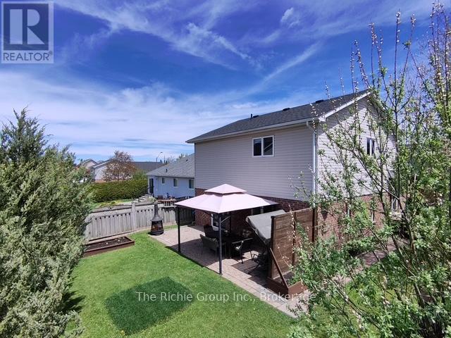 624 CEDAR STREET W - 37