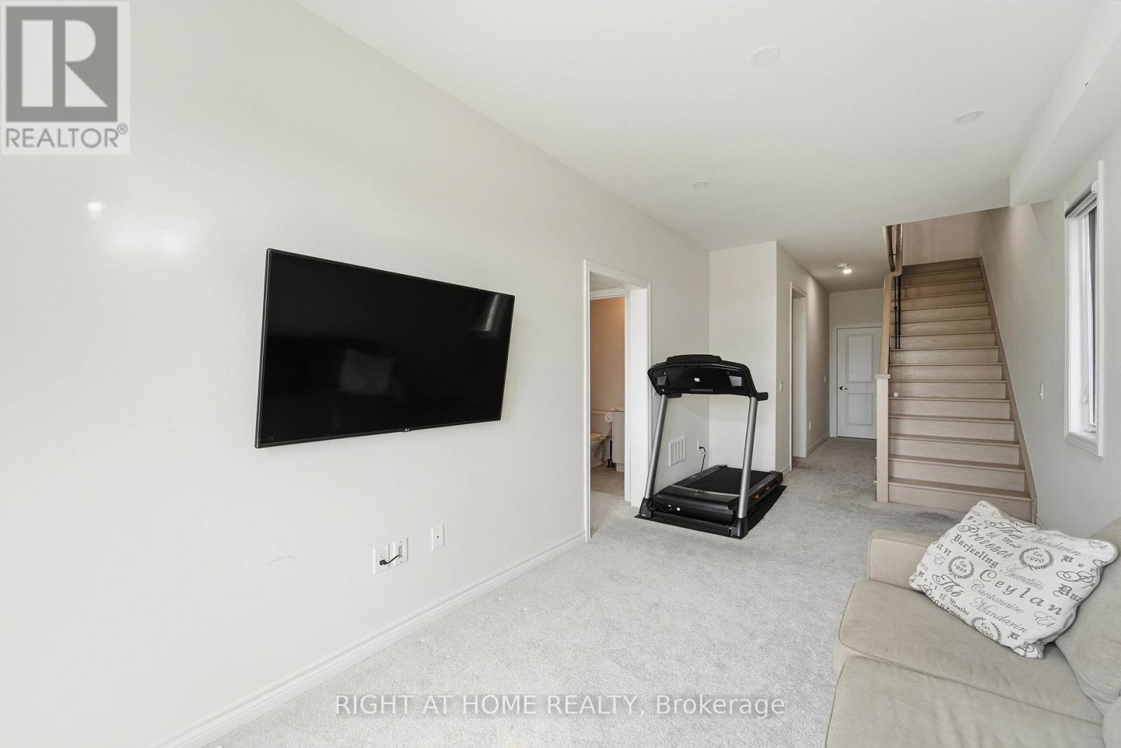 75 PUISAYA DRIVE - 21