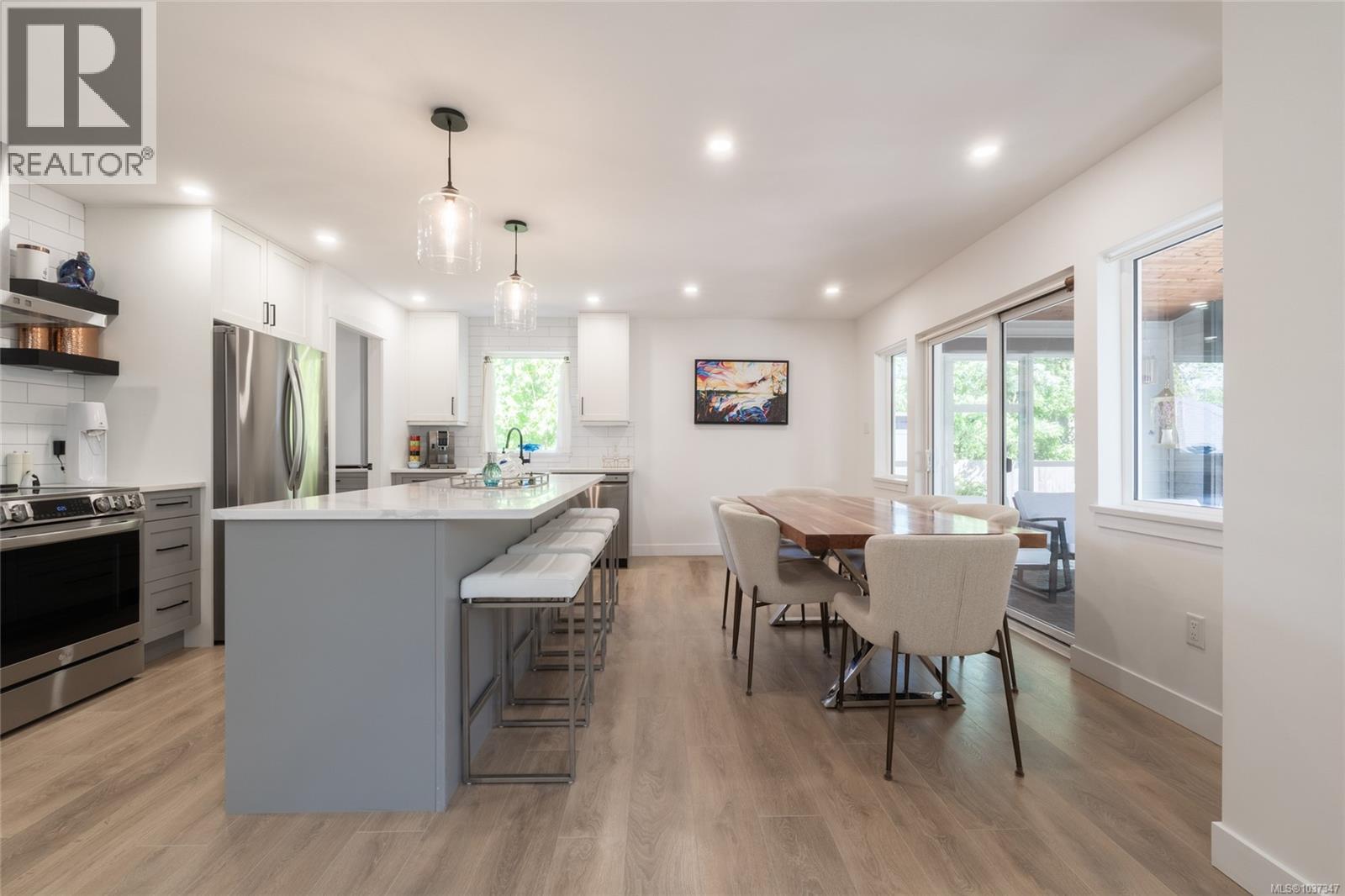 104 Burns Pl, Ladysmith