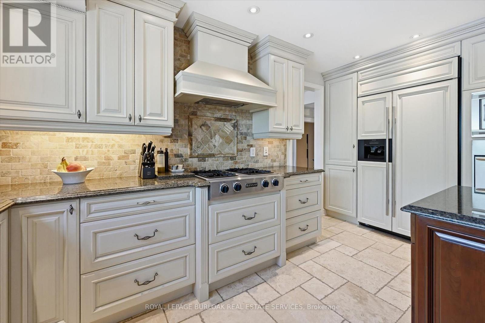 3500 REGAL ROAD - 15