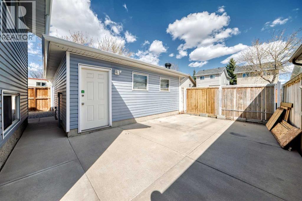 329 Martinwood Place NE - 13