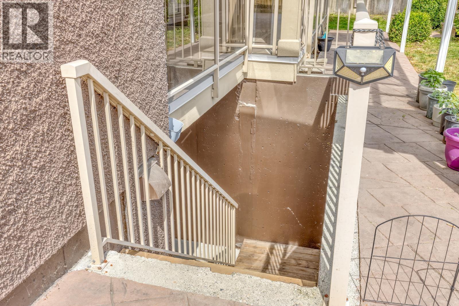 710 RODERICK AVENUE, Coquitlam