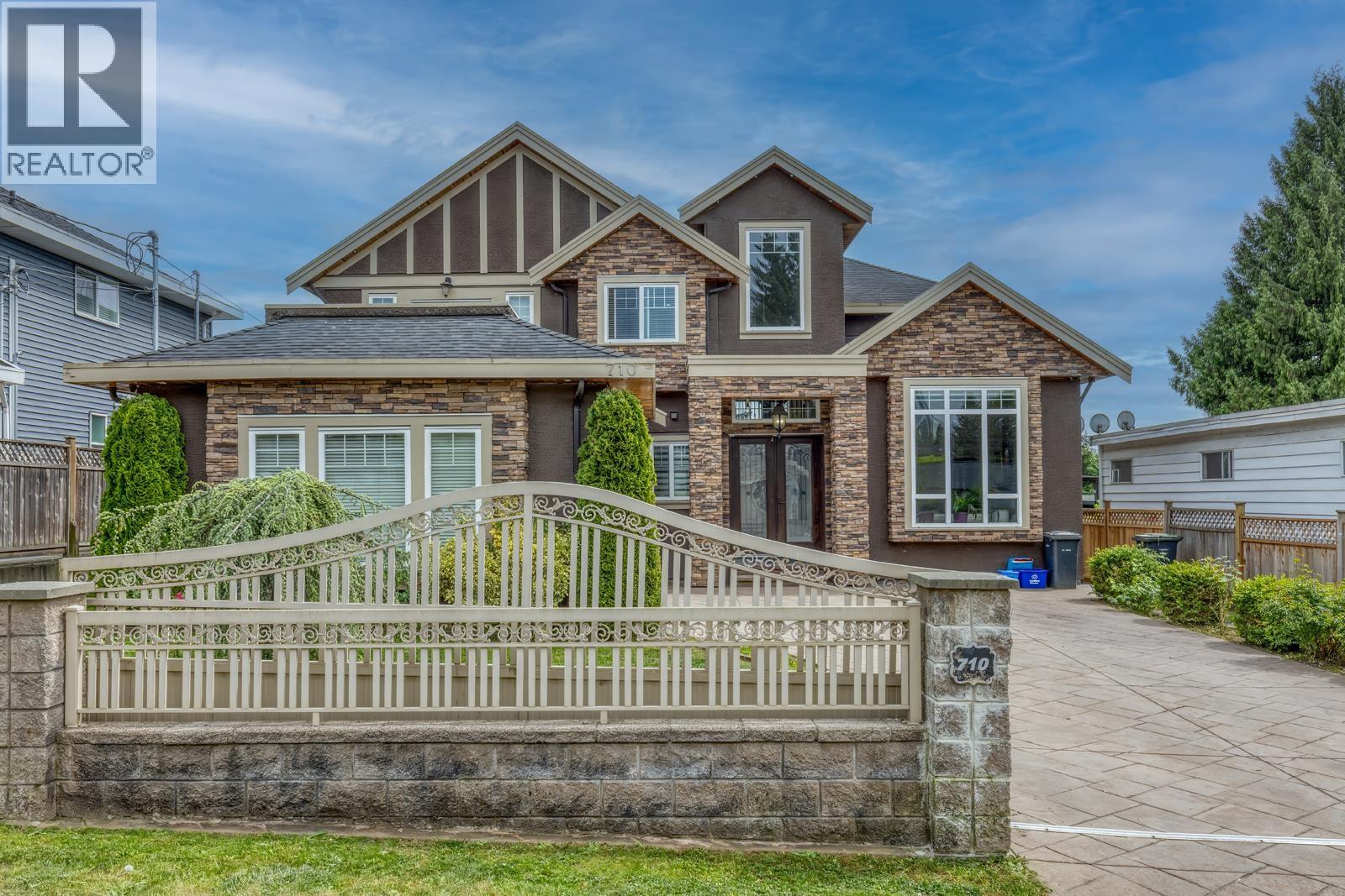 710 RODERICK AVENUE, Coquitlam