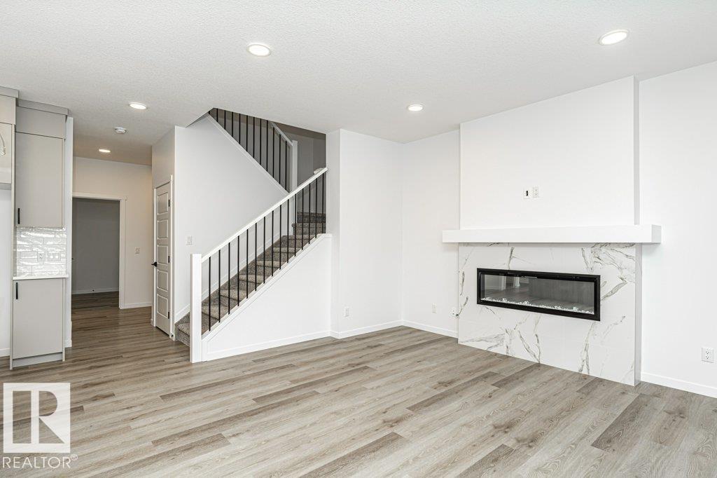 2524 158 ST SW - 18