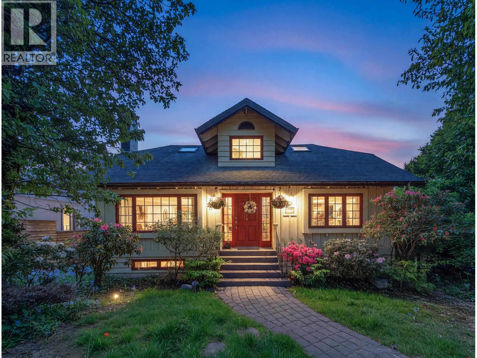 2148 KINGS AVENUE, West Vancouver