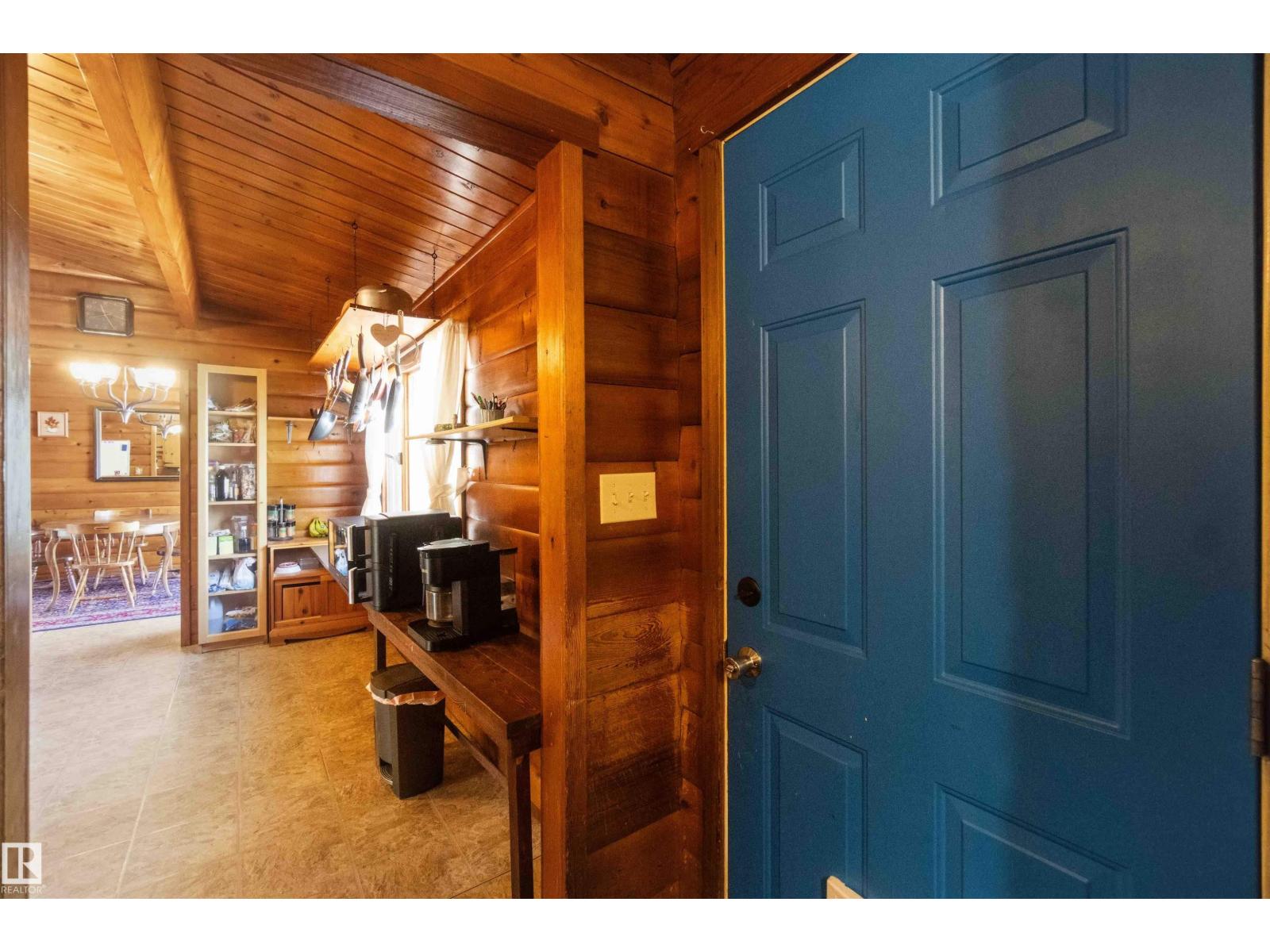 910 HERMITAGE AV - 21