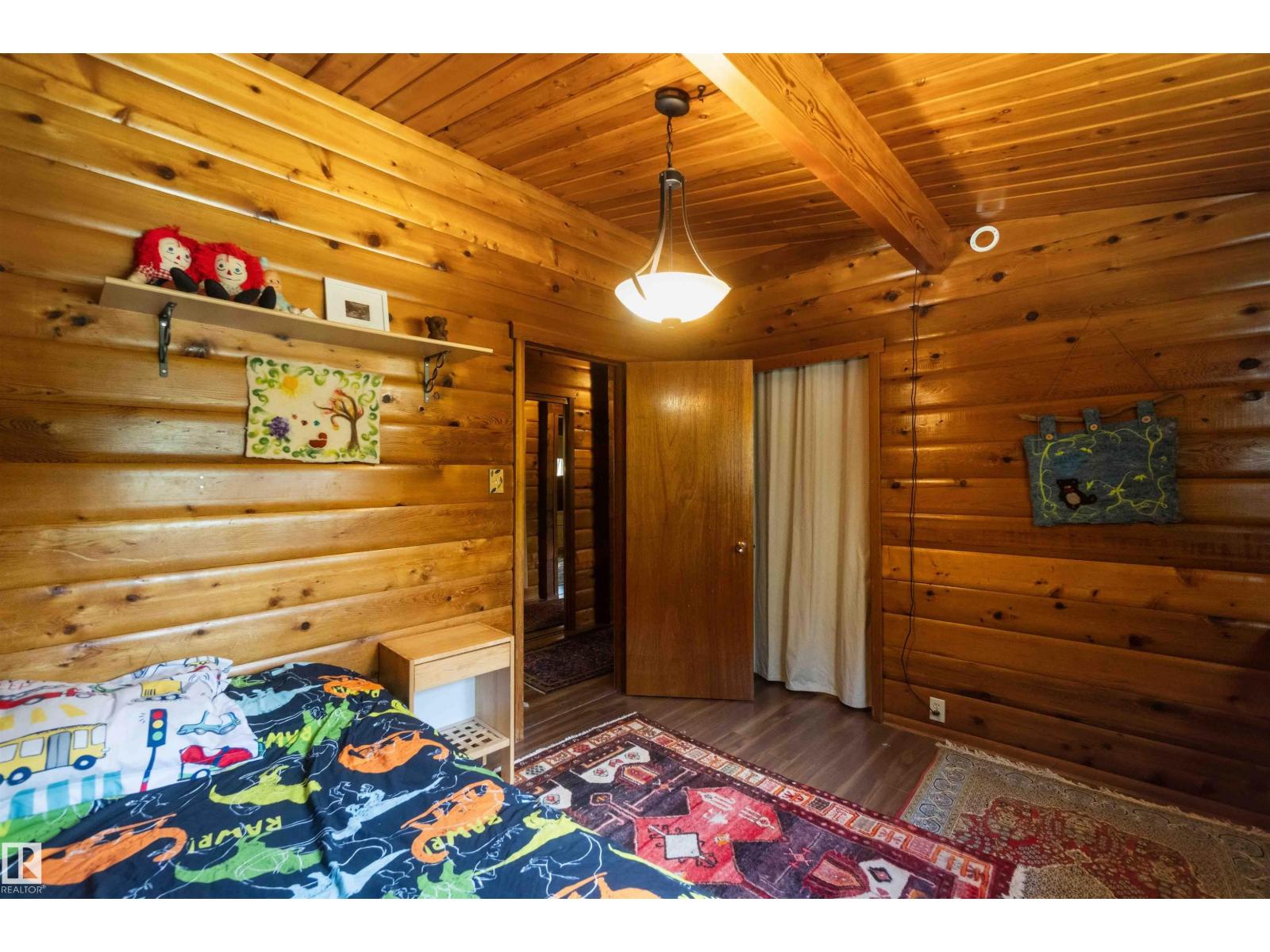 910 HERMITAGE AV - 31