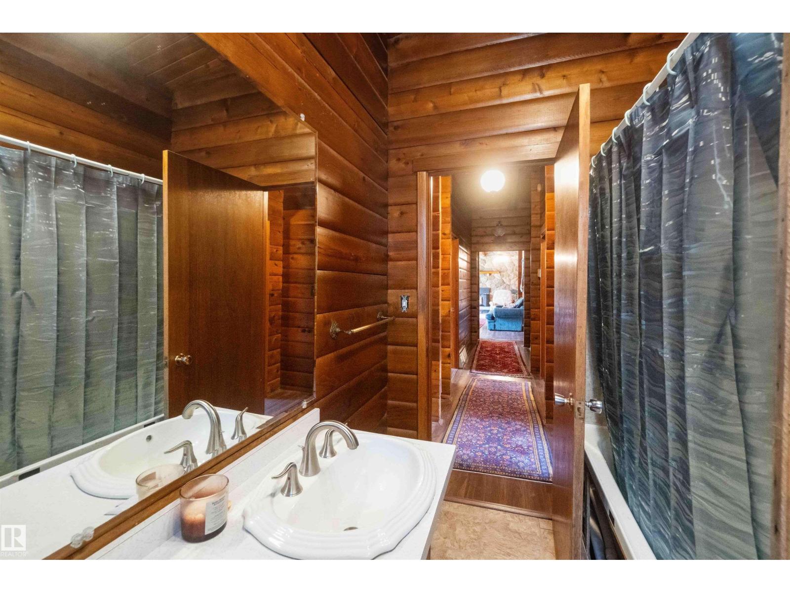 910 HERMITAGE AV - 35