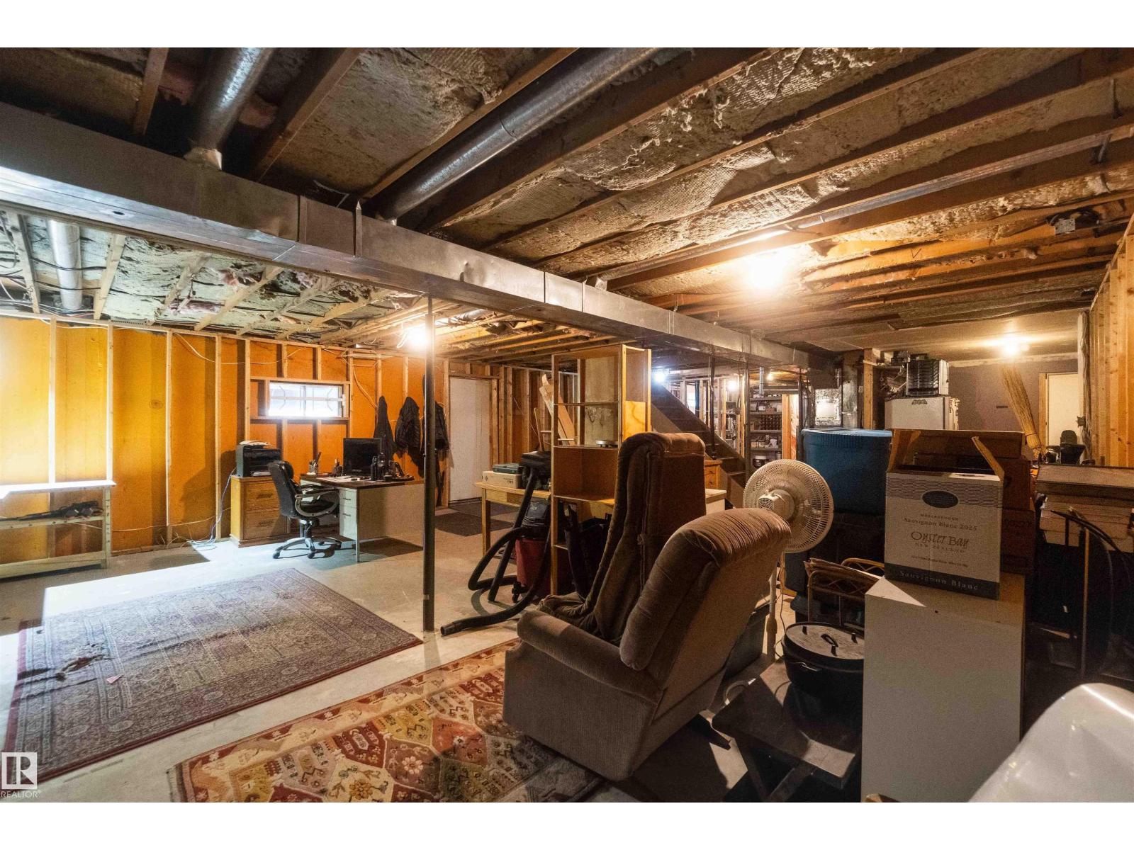 910 HERMITAGE AV - 45