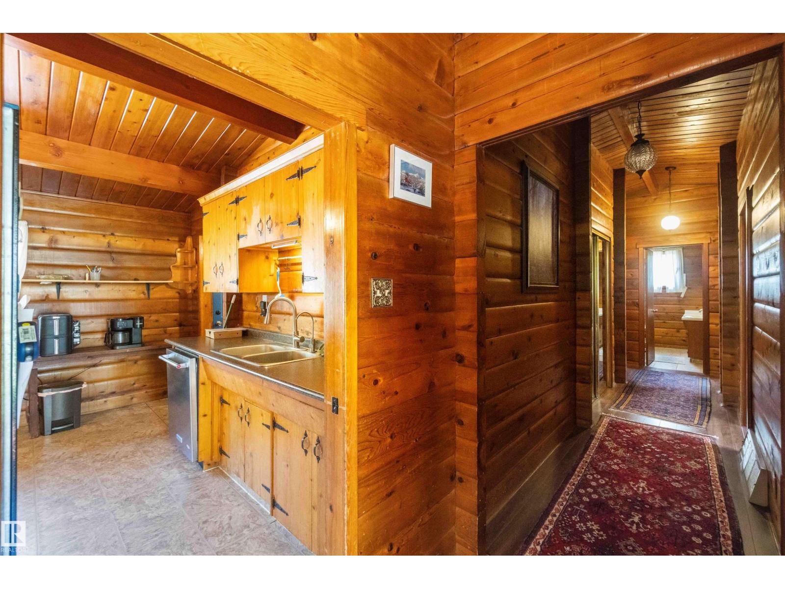 910 HERMITAGE AV - 8