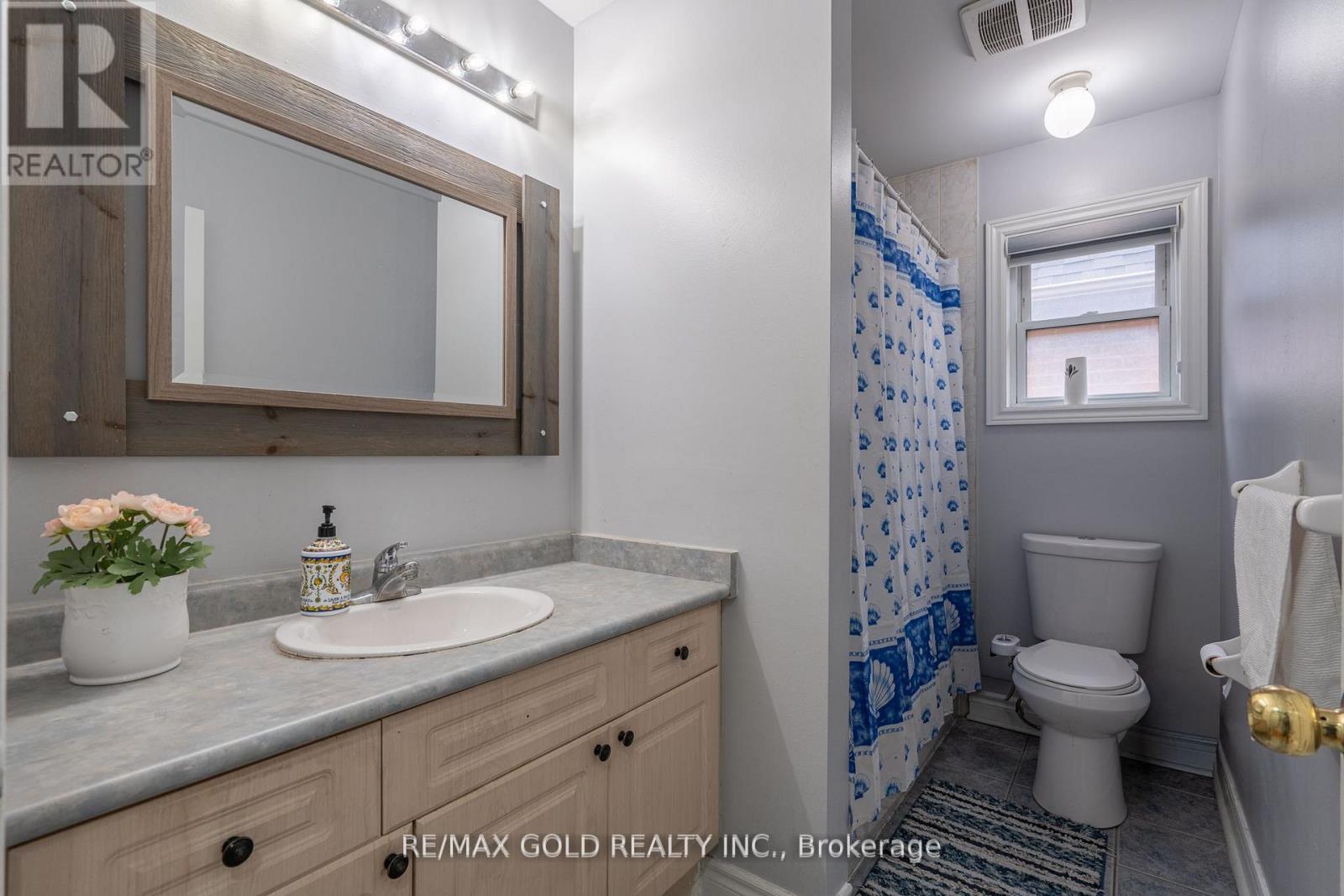 8 BAYRIDGE DRIVE - 31