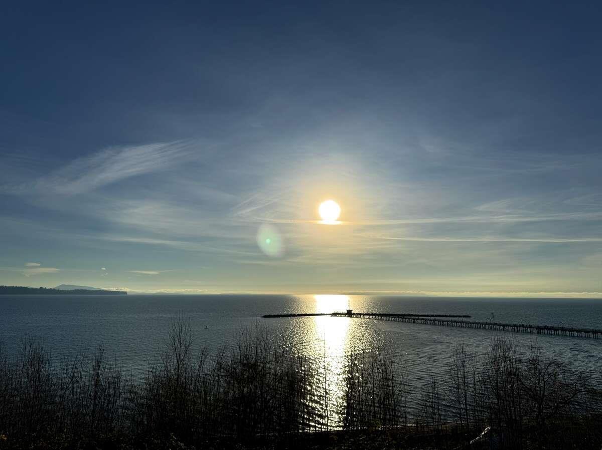 15181 MARINE DRIVE, White Rock