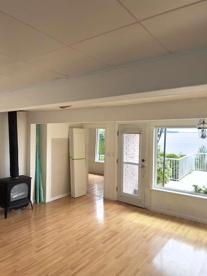 15181 MARINE DRIVE, White Rock