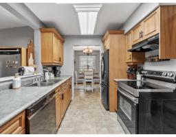 4552 200a Street, Langley, BC V3A6J7 Photo 10