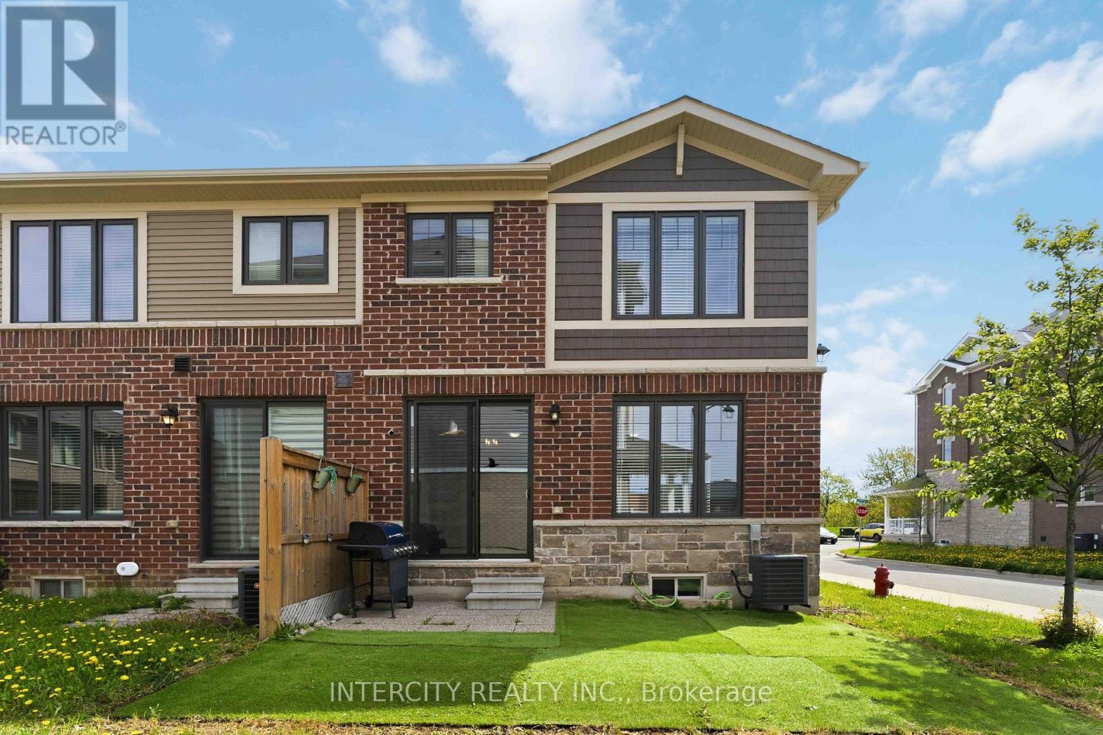 1 PELICAN LANE - 29