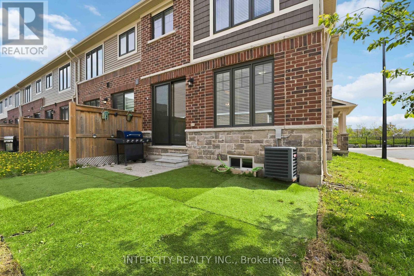 1 PELICAN LANE - 30