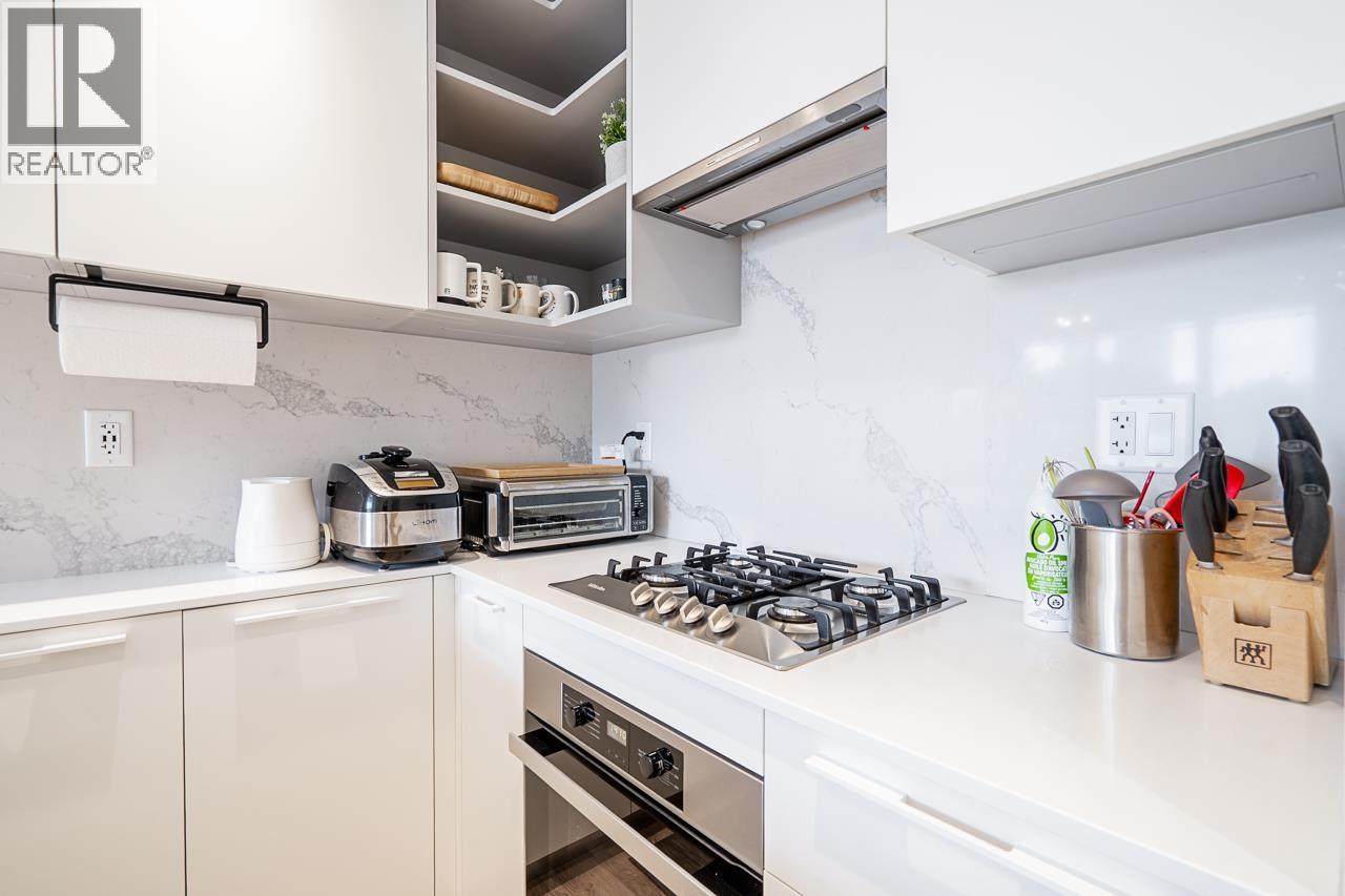 3 Bed, 2 Bath Apartment for Sale in Burnaby – 301 6699 DUNBLANE AVENUE, Burnaby – MLS# R3125540 - Image 9