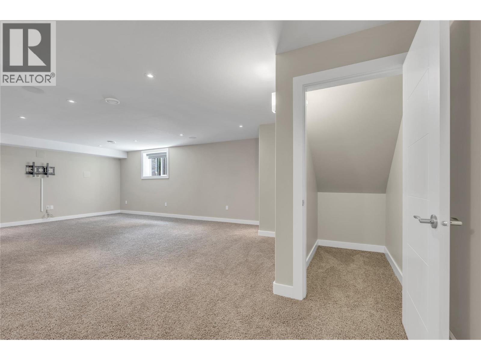 170 Stocks Crescent Unit# 169, Penticton