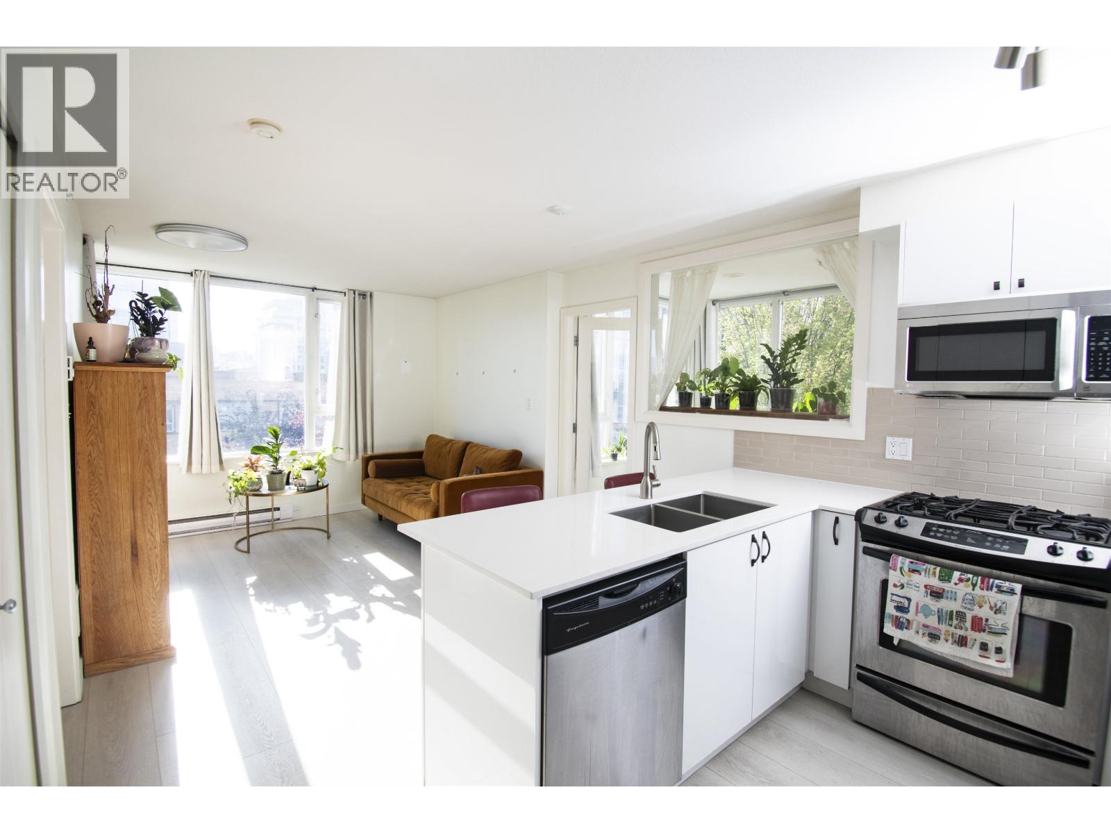 204 2483 SPRUCE Street - main photo