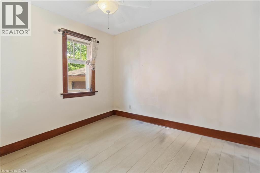 151 LOUISA Street - 24