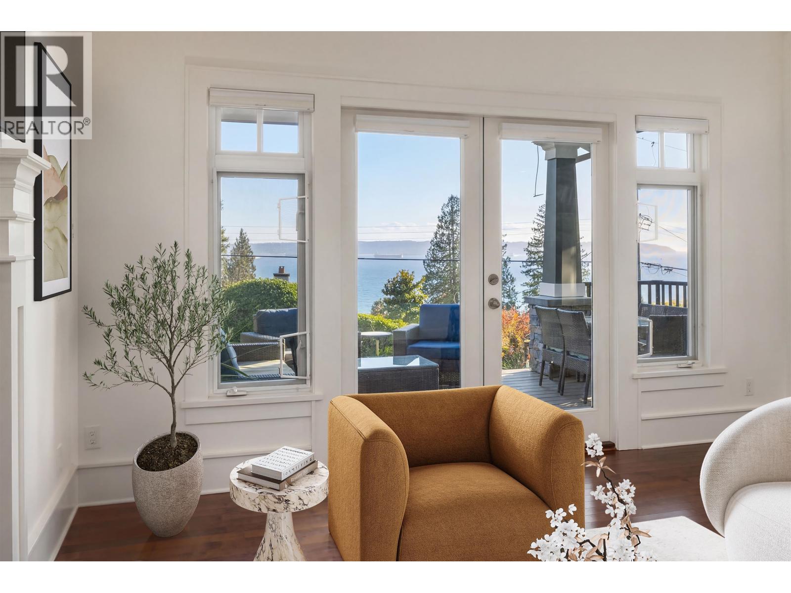 2623 LAWSON AVENUE, West Vancouver