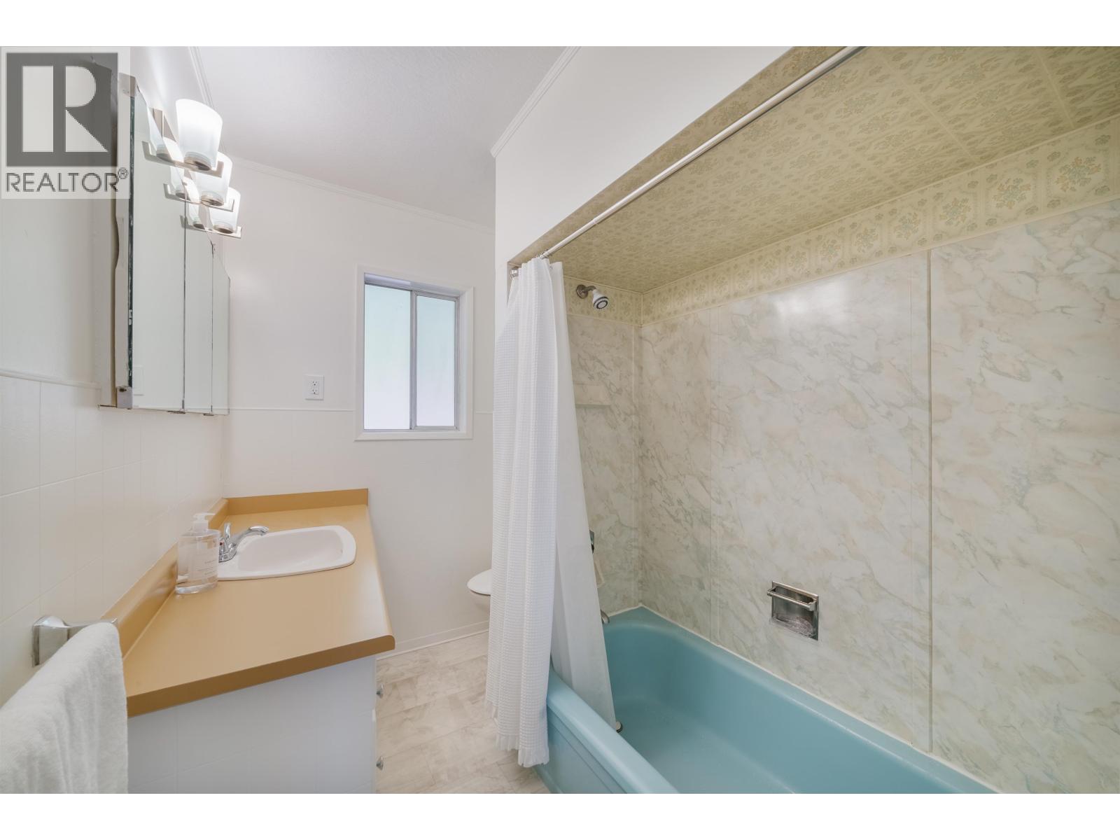 5258 SUNSHINE COAST HIGHWAY, Sechelt
