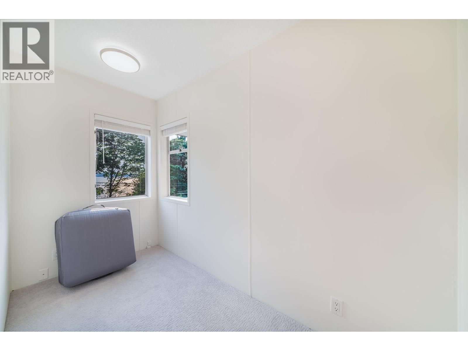 5258 SUNSHINE COAST HIGHWAY, Sechelt