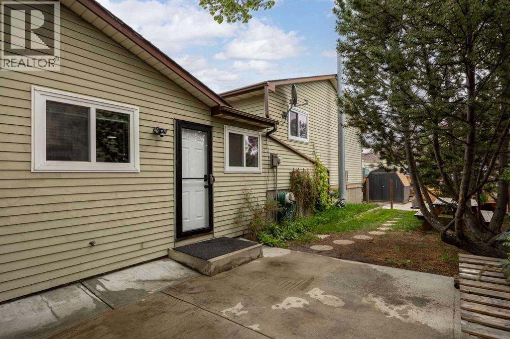 92 Erin Woods Drive SE - 17