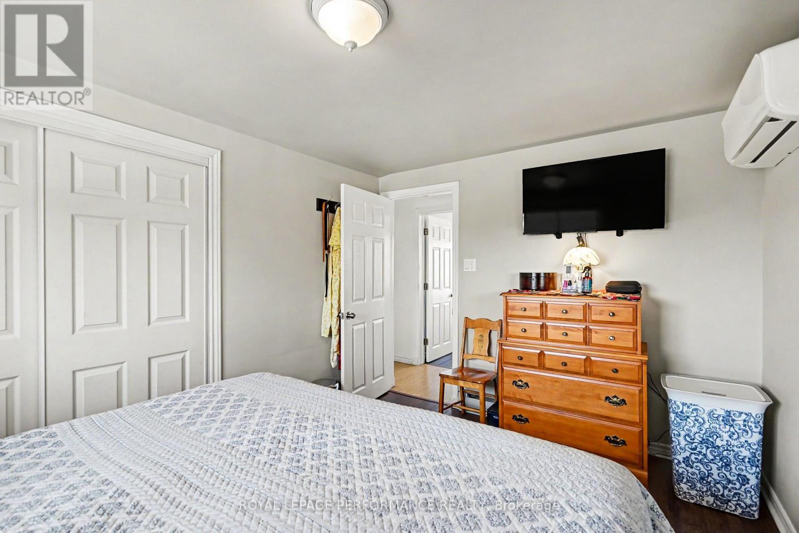 1540 GAGE AVENUE - 20